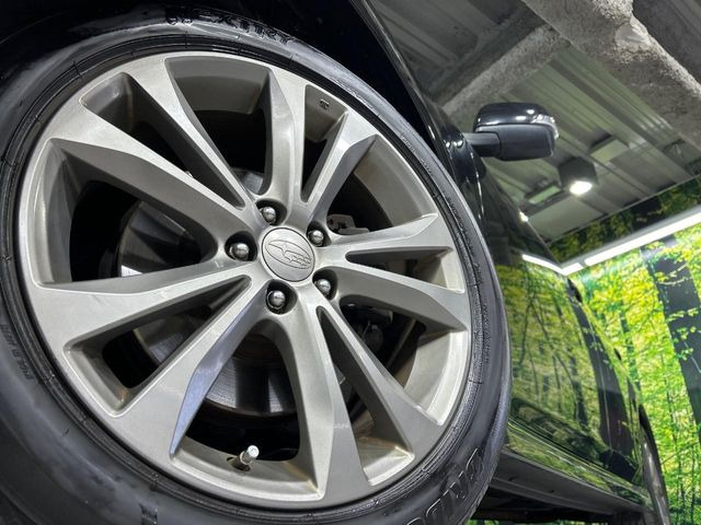 �y����17�C���`�A���~�z�C�[���z�O�ςɃ}�b�`���������A���~�z�C�[���𑕒����Ă���܂��B�e��ЊO�A���~�z�C�[����A�X�^�b�h���X�^�C�����戵�����Ă���܂��B���񂲑��k����������