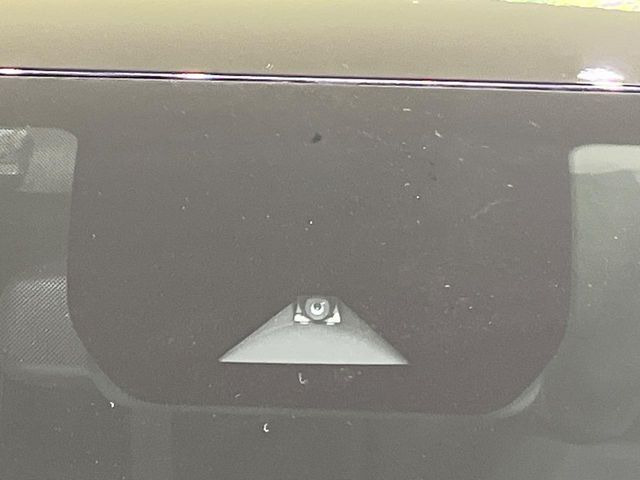 �y�C���e���W�F���g�G�}�[�W�F���V�[�u���[�L�z�t�����g�J�����őO���̎ԗ�����s�҂����m�B�Փ˂������Ȏ��͏Փ˔�Q�y���u���[�L���쓮�A�Փˉ�����T�|�[�g�B�����S�Ƀh���C�u�����y���݂��������܂��B