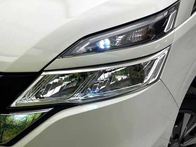 �yLED�w�b�h���C�g�z���V����ԑ��s�����ǍD�Ȏ��E���m�ۂ����S���ĉ^�]�ł��鍂�P�xLED�w�b�h���C�g�𑕔�!�_�����x�������A����d�͂��}�����Ă��܂��B