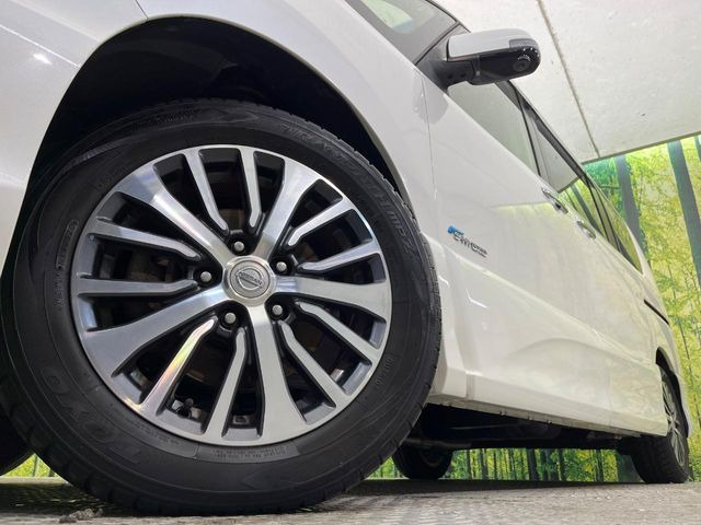 �y�����I�v�V����16�C���`�A���~�z�C�[���z�����I�v�V�����z�C�[���𑕒��B���s���\�̌���ɉ����A�O�ς����X�^�C���b�V���ɂȂ��Ă��܂��B