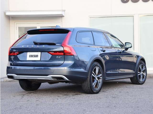 �G���W���I�C���̓t�����X��MOTUL(���`���[��)���g�p���Ă��܂��B�V���{���{�e���f���ɓK������قȂ�S�x�̃I�C�������p�ӂ��Ă��܂��B