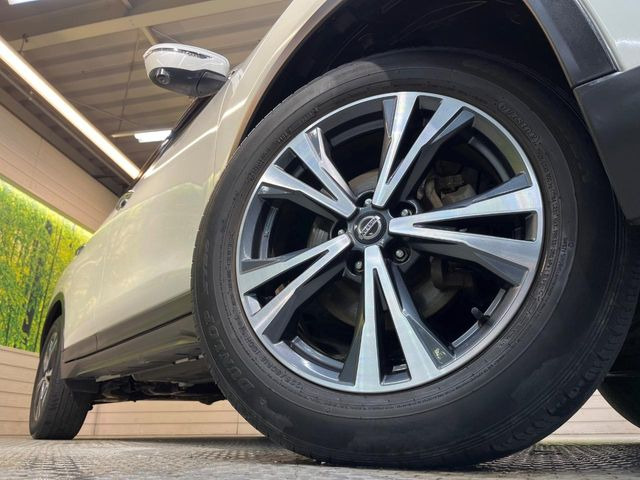 �y����18�C���`�A���~�z�C�[���z�O�ςɃ}�b�`���������A���~�z�C�[���𑕒����Ă���܂��B�e��ЊO�A���~�z�C�[����A�X�^�b�h���X�^�C�����戵�����Ă���܂��B���񂲑��k����������