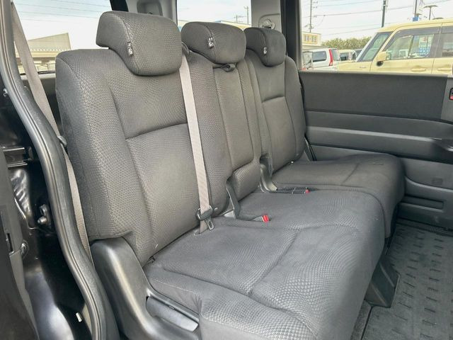 �L�X�Ƃ���2��ڃV�[�g�͋��Z���������A���S�n�����K!�F�B��Ƒ��Ƃ̂��o�����ɂ҂�����ł��B�x�r�[�V�[�g��`���C���h�V�[�g�g�p�������K�ɂ��߂�������������\���ȋ�Ԃ��m�ۂ��Ă��܂��B