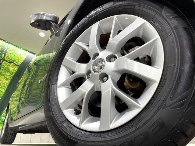 �y����15�C���`�A���~�z�C�[���z�O�ςɃ}�b�`���������A���~�z�C�[���𑕒����Ă���܂��B�e��ЊO�A���~�z�C�[����A�X�^�b�h���X�^�C�����戵�����Ă���܂��B���񂲑��k����������