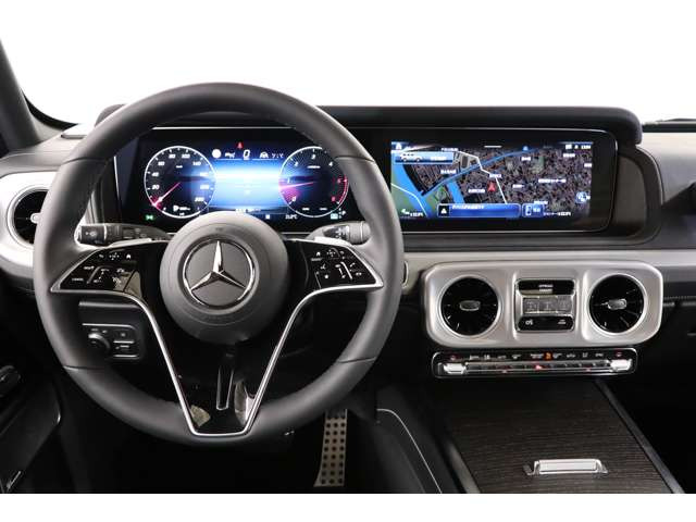 �n���h���͖{�v����&�������̂���X�e�b�`�d�グ�ŁA��ɓ���ރO���b�v���B�I�[�f�B�I�����h���C�r���O�A�V�X�g�@�\�𒼊��I�ɑ���\�ł��B