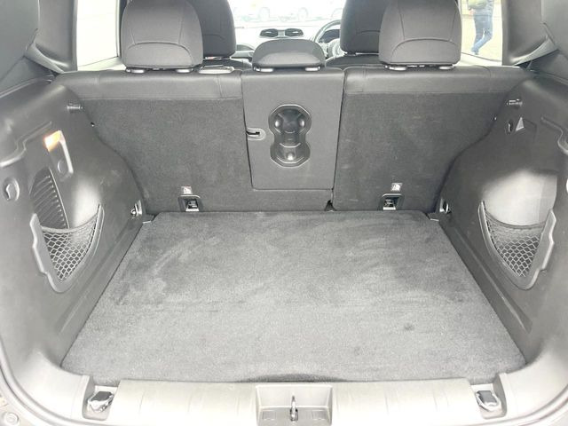 ���g�����N���[��:����L������e�X�y�[�X!���ꂾ���̍L��������΂��������⃌�W���[�Ȃǂɂ��œK�ł�!�g�p�������Ȃ����ꂢ�ȏ�Ԃ��ێ����Ă���܂��B