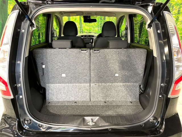 ���i�̂���������ʋ΁A���}���ɏ\���ȉ׎��X�y�[�X���m�ۂ��Ă���܂��B�Z�J���h�V�[�g��|���ƁA�傫�ȉו��̐ύڂ��\�ł���