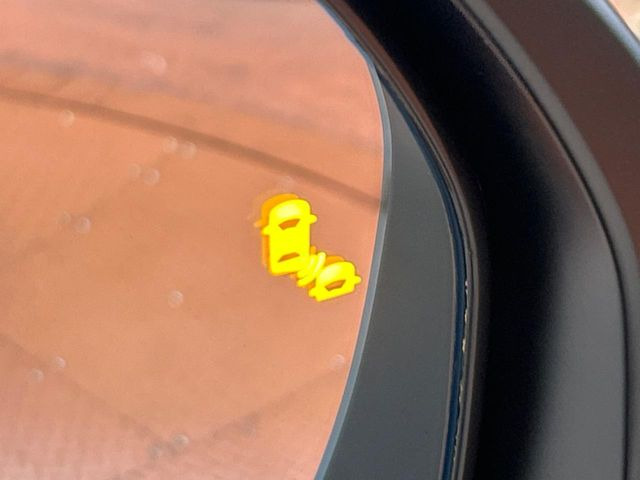 �y�u���C���h�X�|�b�g�C���t�H���[�V�����z���s���A�h�A�~���[�̎��p�ɂȂ�₷���ӏ��Ɍ㑱�Ԃ��ڋ߂���ƃT�C�h�~���[�t�߂Ɍx����\���A�h���C�o�[�ɒ��ӊ��N�����Ă���܂��B