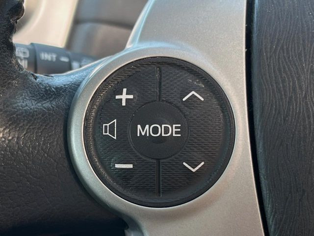 �y�X�e�A�����O�X�C�b�`�z�^�]���A�O������ڐ������炷���ƂȂ��A�I�[�f�B�I���̑��삪�\�ȕ֗��@�\!���S&���K�ȃh���C�u�����o���Ă���܂���