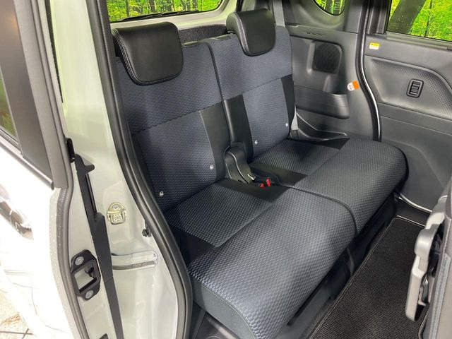 ���i���ȃI���W�i���t���A�}�b�g���I�v�V�����ɂĂ��p�ӂ��Ă���܂��B���D���ȃf�U�C����J���[�����Ԃɍ��킹�đI��ł����������Ƃ��ł��܂���