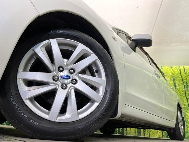 �y����16�C���`�A���~�z�C�[���z�O�ςɃ}�b�`���������A���~�z�C�[���𑕒����Ă���܂��B�e��ЊO�A���~�z�C�[����A�X�^�b�h���X�^�C�����戵�����Ă���܂��B���񂲑��k����������