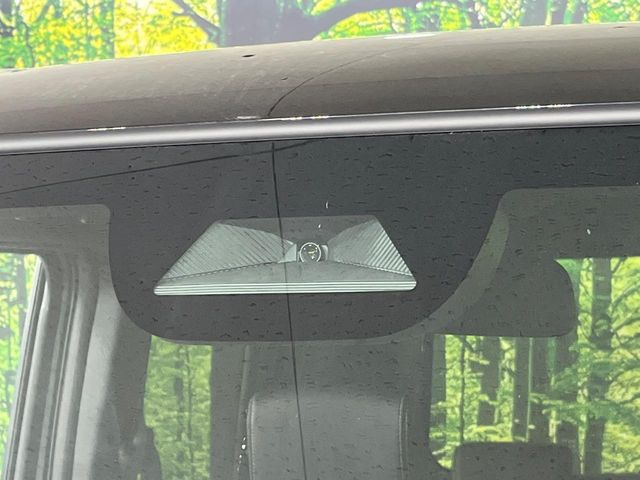 �y�z���_�Z���V���O�z���s���ɑO���̎ԗ�����F�����A�Փ˂������Ȏ��͌x��ƃu���[�L�ŏՓˉ���Ɣ�Q�y�����A�V�X�g�B�����S�Ƀh���C�u�����y���݂��������܂��B