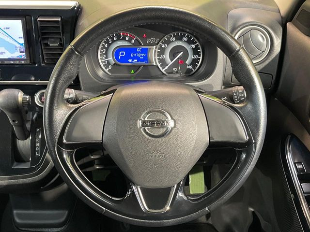 �y�����v�����X�e�A�����O�z�㎿�Ȋv���g�p���邱�ƂŁA��ɂ����������݂ƂĂ��^�]���₷���n���h���ł���