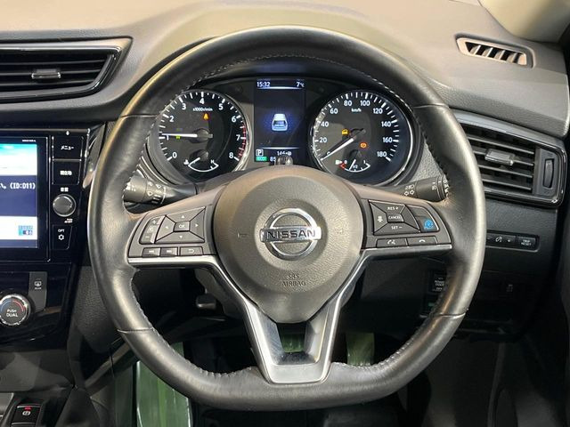 �y�����v�����X�e�A�����O�z�㎿�Ȋv���g�p���邱�ƂŁA��ɂ����������݂ƂĂ��^�]���₷���n���h���ł���