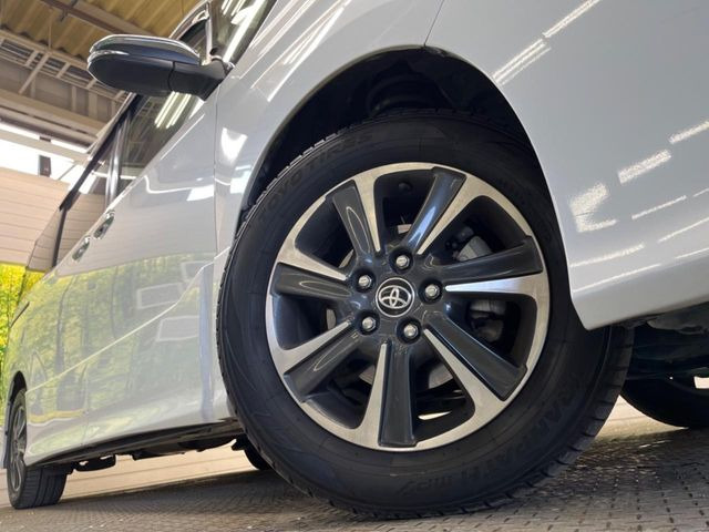 �y����16�C���`�A���~�z�C�[���z�O�ςɃ}�b�`���������A���~�z�C�[���𑕒����Ă���܂��B�e��ЊO�A���~�z�C�[����A�X�^�b�h���X�^�C�����戵�����Ă���܂��B���񂲑��k����������