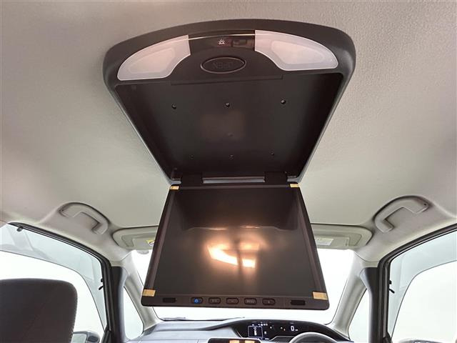 セレナ1.2 e-POWER ハイウェイスターV