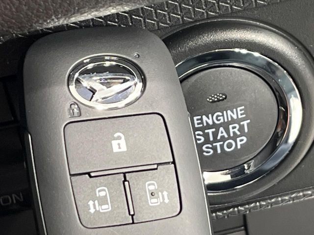 �y�L�[�t���[�V�X�e���z�J�o����|�P�b�g�ɓ��ꂽ�܂܂ł��h�A�̎{���E�������\�ȃX�}�[�g�L�[�𑕔��B�G���W���̃I���E�I�t�����J�M�����o���K�v����������Ƃ��Ă��֗��ł���