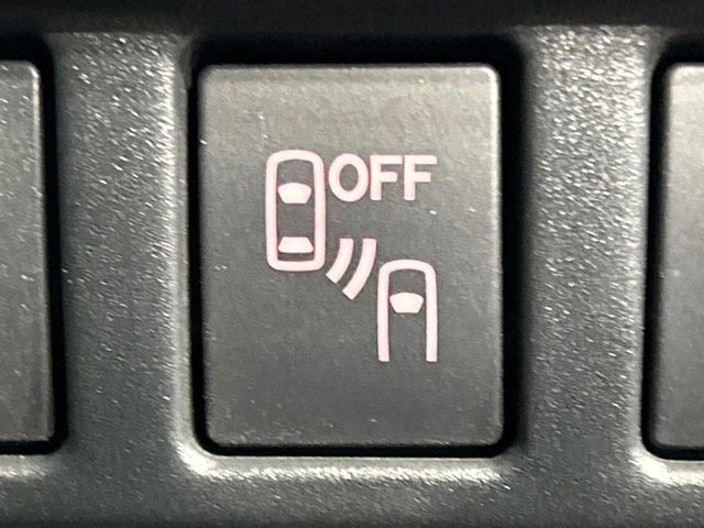 �y�����r�[�N���f�B�e�B�N�V�����z���s���A�h�A�~���[�̎��p�ɂȂ�₷���ӏ��Ɍ㑱�Ԃ��ڋ߂���ƃT�C�h�~���[�t�߂Ɍx����\���A�h���C�o�[�ɒ��ӊ��N�ƁA����̍ۂ̓n���h��������A�V�X�g�����܂��B