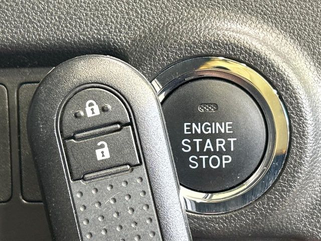 �y�X�}�[�g�L�[�z�J�o����|�P�b�g�ɓ��ꂽ�܂܂ł��h�A�̎{���E�������\�ȃX�}�[�g�L�[�𑕔��B�G���W���̃I���E�I�t�����J�M�����o���K�v����������Ƃ��Ă��֗��ł���