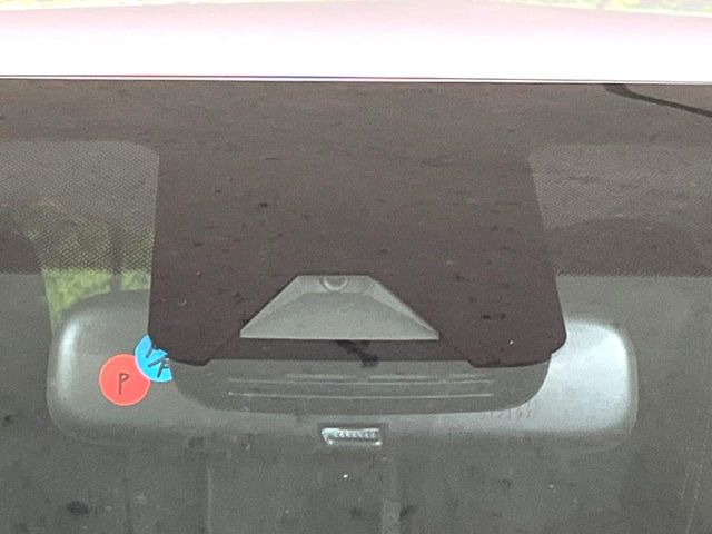 �y�g���^�Z�[�t�e�B�Z���X�z���s���ɑO���̎ԗ�����F�����A�Փ˂������Ȏ��͌x��ƃu���[�L�ŏՓˉ���Ɣ�Q�y�����A�V�X�g�B�����S�Ƀh���C�u�����y���݂��������܂��B