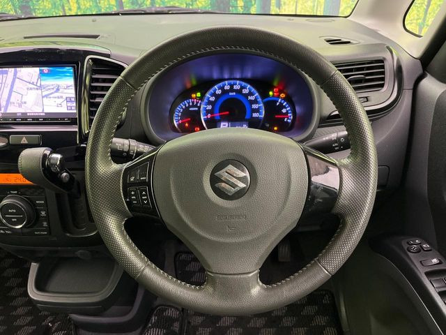 �y�����v�����X�e�A�����O�z�㎿�Ȋv���g�p���邱�ƂŁA��ɂ����������݂ƂĂ��^�]���₷���n���h���ł���