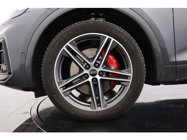 SQ5��p�����Ƃ��āA20�C���`�A���~�z�C�[�� �� S��p�G�N�X�e���A ���� �|�I�ȑ��݊�������A4�{�o����S��p�G�L�]�[�X�g ���X�|�[�c���f���Ȃ�ł͂̔��͂Ɣ����������o�B