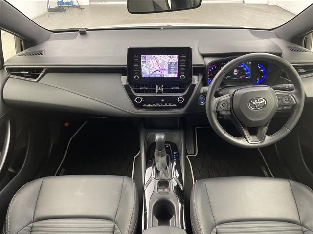 カローラツーリング1.8 ハイブリッド W×B