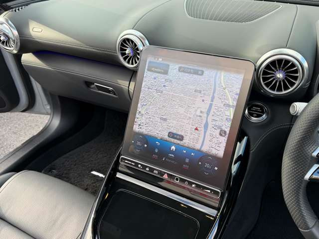 MBUX�����F���^�b�`�p�l���f�B�X�v���C(�ԗ��̐ݒ��d���I�[�v���Ȃǃ^�b�`�f�B�X�v���C�ōs���܂�)