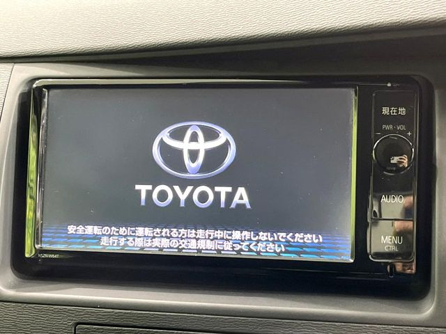 �y�����i�r�z�l�C�̏����i�r�𑕔����Ă���܂��B�i�r�̎g���₷���͂������A�I�[�f�B�I�@�\���[��!�L�����v�◷�s�͂������A�ʋ΂┃�����ȂǕ��i�̃h���C�u���y�����Ȃ�͂���