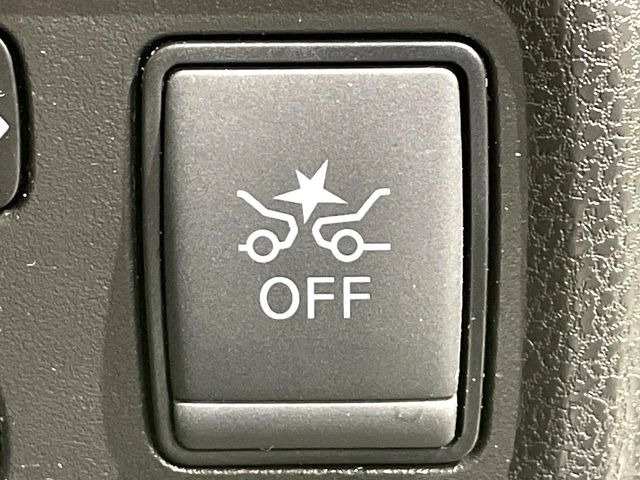 �y�C���e���W�F���g�G�}�[�W�F���V�[�u���[�L�z�t�����g�J�����őO���̎ԗ�����s�҂����m�B�Փ˂������Ȏ��͏Փ˔�Q�y���u���[�L���쓮�A�Փˉ�����T�|�[�g�B�����S�Ƀh���C�u�����y���݂��������܂��B