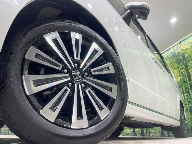 �y����17�C���`�A���~�z�C�[���z�O�ςɃ}�b�`���������A���~�z�C�[���𑕒����Ă���܂��B�e��ЊO�A���~�z�C�[����A�X�^�b�h���X�^�C�����戵�����Ă���܂��B���񂲑��k����������