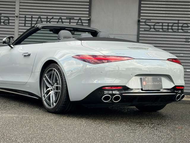 ���x�σ��A�E�B���O(�ԓ��̃X�C�b�`�ŊJ�ł��܂�)�E�I�[�g�}�`�b�N�e�[���Q�[�g�E�t�b�g�g�����N�I�[�v�i�[�E�L�[���X�S�[�B