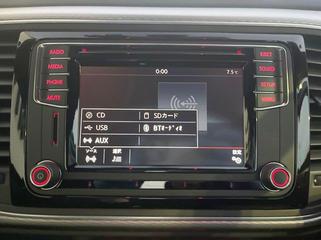 ��Bluetooth:���莝���̃X�}�[�g�t�H���ȂǂƐڑ����A�n���Y�t���[�ʘb��Տꊴ����~���[�W�b�N�Đ������y���݂��������܂��B�����ڑ��ł��̂Ŕς킵��������܂����