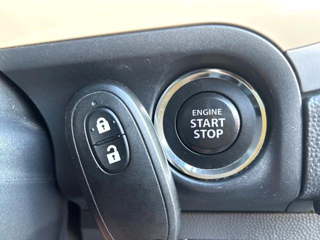 �y�L�[���X�X�^�[�g�V�X�e���z�J�o����|�P�b�g�ɓ��ꂽ�܂܂ł��h�A�̎{���E�������\�ȃX�}�[�g�L�[�𑕔��B�G���W���̃I���E�I�t�����J�M�����o���K�v����������Ƃ��Ă��֗��ł���