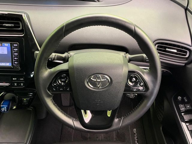 �y�����v�����X�e�A�����O�z�㎿�Ȋv���g�p���邱�ƂŁA��ɂ����������݂ƂĂ��^�]���₷���n���h���ł���