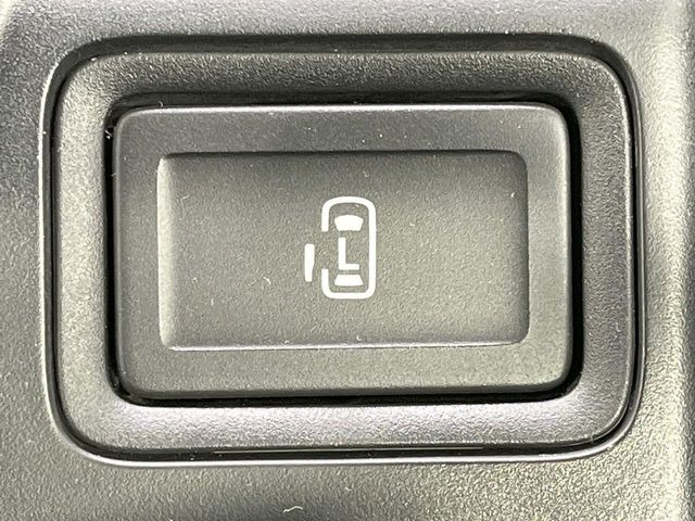 �y�p���[�X���C�h�h�A�z�X�}�[�g�L�[��^�]�Ȃ̃X�C�b�`�ŃX���C�h�h�A�̊J���\���d��������͂����ăh�A���J����K�v�������A���������q�l�ł��A�d���ו��������Ă��鎞�����N�ɊJ���߂ł��܂���