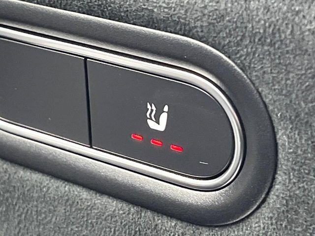 ���t�����g�V�[�g�q�[�e�B���O:�^�]�ȁE����ȋ��ɎO�i�K�Œ��߂��\�ȃV�[�g�q�[�^�[�𑕔����Ă���܂��B�G�߂��킸���K�ɂ��g�p���������܂��B