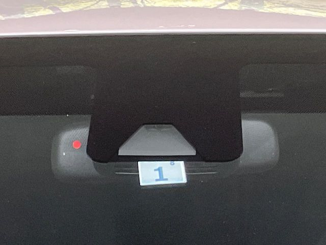 �y�g���^�Z�[�t�e�B�Z���X�z���s���ɑO���̎ԗ�����F�����A�Փ˂������Ȏ��͌x��ƃu���[�L�ŏՓˉ���Ɣ�Q�y�����A�V�X�g�B�����S�Ƀh���C�u�����y���݂��������܂��B