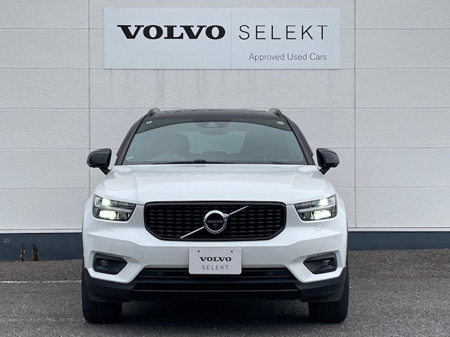 XC40T4 AWD Rデザイン 4WD