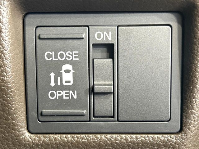 �y�p���[�X���C�h�h�A�z�X�}�[�g�L�[��^�]�Ȃ̃X�C�b�`�ŃX���C�h�h�A�̊J���\���d��������͂����ăh�A���J����K�v�������A���������q�l�ł��A�d���ו��������Ă��鎞�����N�ɊJ���߂ł��܂���