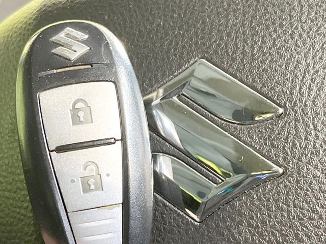 �y�L�[���X�X�^�[�g�V�X�e���z�J�o����|�P�b�g�ɓ��ꂽ�܂܂ł��h�A�̎{���E�������\�ȃX�}�[�g�L�[�𑕔��B�G���W���̃I���E�I�t�����J�M�����o���K�v����������Ƃ��Ă��֗��ł���