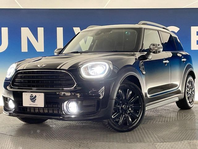 ●LEDヘッドライト:夜間走行時も良好な視界を確保し安心して運転できる高輝度LEDヘッドライトを装備!点灯速度が早く、消費電力も抑えられています。