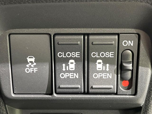 �y�����p���[�X���C�h�h�A�z�X�}�[�g�L�[��^�]�Ȃ̃X�C�b�`�Ō�ȗ����X���C�h�h�A�̊J���\���d��������͂����ăh�A���J����K�v�������A�����Ȃ��q�l�ł��ȒP�ɊJ���߂ł����K�ł���