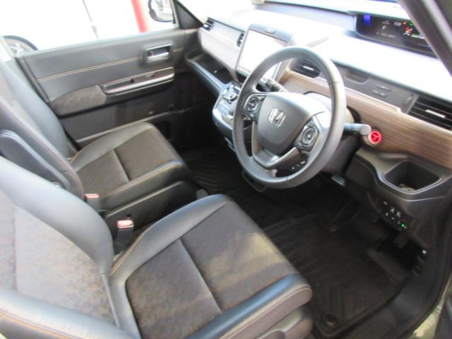 フリード+1.5 ハイブリッド クロスター