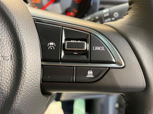 �y�N���[�Y�R���g���[���z�������H�����N���N���s�B�A�N�Z���𗣂��Ă���葬�x�ő��s���ł��A�������^�]���̕��S���y��!�����E�������ȒP�ȃX�C�b�`����Œ����ł��܂��B