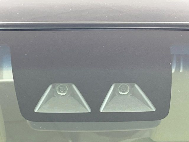 �y�X�}�[�g�A�V�X�g�z���s���ɑO���̎ԗ�����F�����A�Փ˂������Ȏ��͌x��ƃu���[�L�ŏՓˉ���Ɣ�Q�y�����A�V�X�g�B�����S�Ƀh���C�u�����y���݂��������܂��B