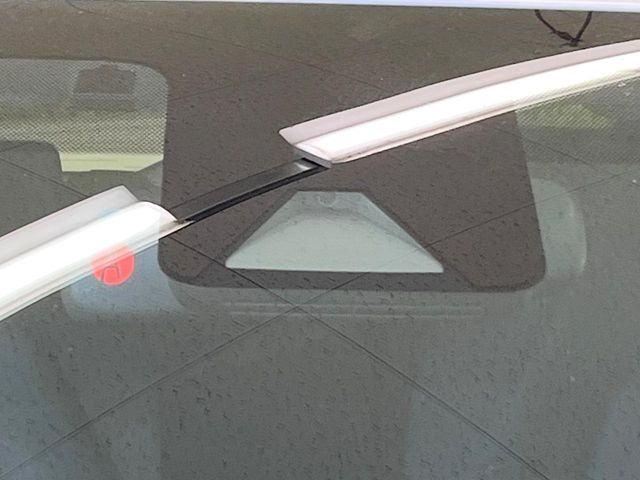 �y�g���^�Z�[�t�e�B�Z���X�z���s���ɑO���̎ԗ�����F�����A�Փ˂������Ȏ��͌x��ƃu���[�L�ŏՓˉ���Ɣ�Q�y�����A�V�X�g�B�����S�Ƀh���C�u�����y���݂��������܂��B