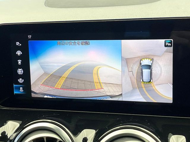 ���p�m���~�b�N�r���[���j�^�[:��p�̃J�����ɂ��A�ォ�猩���낵���悤�Ȏ��_��360�x�N���}�̎��͂��m�F���邱�Ƃ��ł��܂������p�������m�F���₷���A�����ꏊ�ł̐؂�Ԃ��⒓�Ԃ��X���[�Y�ɍs���܂��B