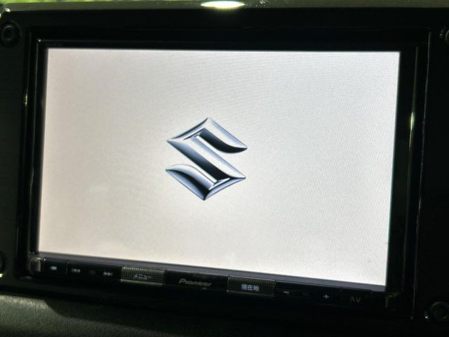 �y���ʃi�r�z�l�C�̑�^8�C���`�i�r�𑕔��B���݊��̂�����ʂ̓C���p�N�g��!�i�r���p���̃}�b�v�\���͌��₷���A�e���r��DVD�͗Տꊴ���A�b�v!�����̃h���C�u���O�b�Ɗy�����Ȃ�܂���