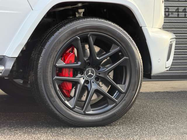 �y���[���`�G�f�B�V�������ʑ����zAMG�}�b�g�u���b�N�y�C���g21�C���`�A���~�z�C�[���EAMG���S����E���b�h�L�����p�[(AMG �����u���[�L�V�X�e��)